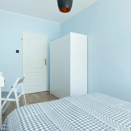 Zrodlana Two-bedroom With Balcony By Renters Kolobrzeg