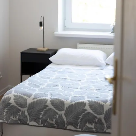 Zrodlana Two-bedroom With Balcony By Renters * Kolobrzeg