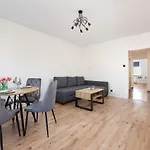 Zrodlana Two-bedroom With Balcony By Renters * Kołobrzeg