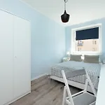 Appartamento Zrodlana Two-bedroom With Balcony By Renters Kołobrzeg