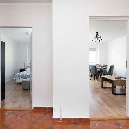 Zrodlana Two-bedroom With Balcony By Renters Kołobrzeg