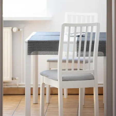 Zrodlana Two-bedroom With Balcony By Renters Kołobrzeg