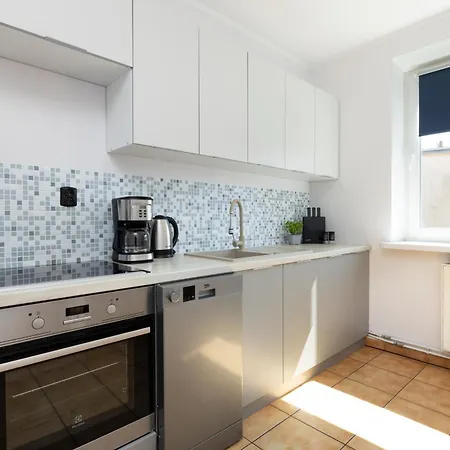 شقة Zrodlana Two-bedroom With Balcony By Renters