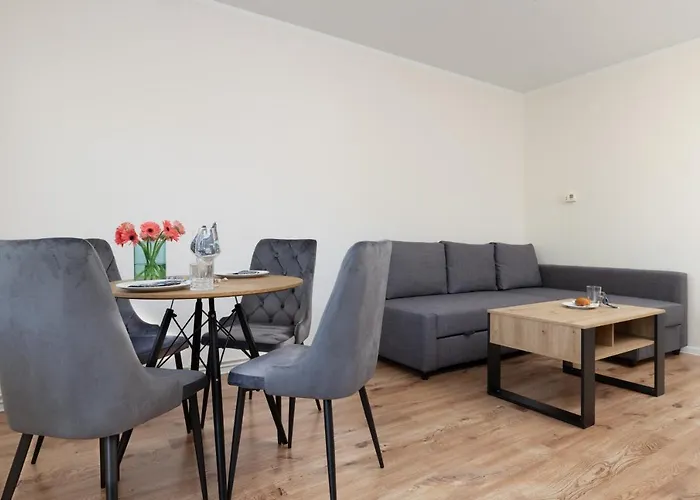 Apartament źródlana Two-bedroom With Balcony By Renters